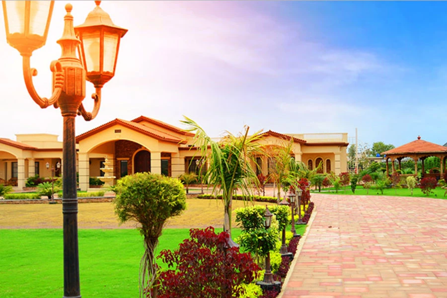 Gulberg Farmhouse